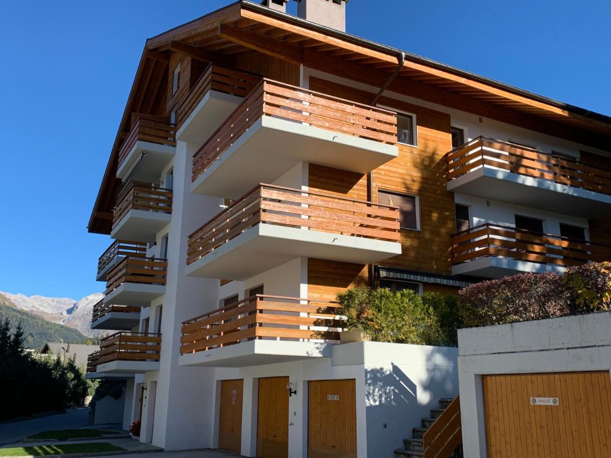 La Jacinthe De Crans Apartment Luaran gambar