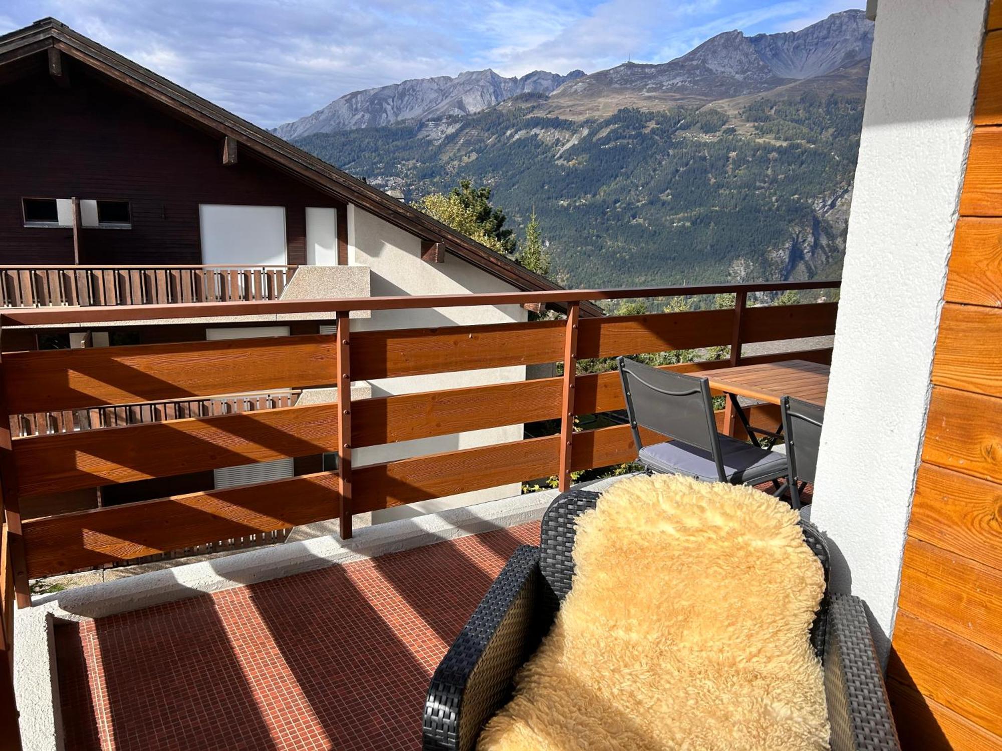 La Jacinthe De Crans Apartment Luaran gambar